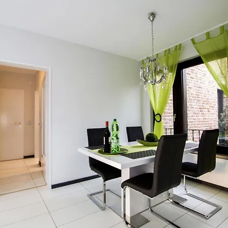 Lakeside Flat Apartment *