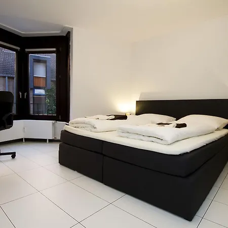 Lakeside Flat *