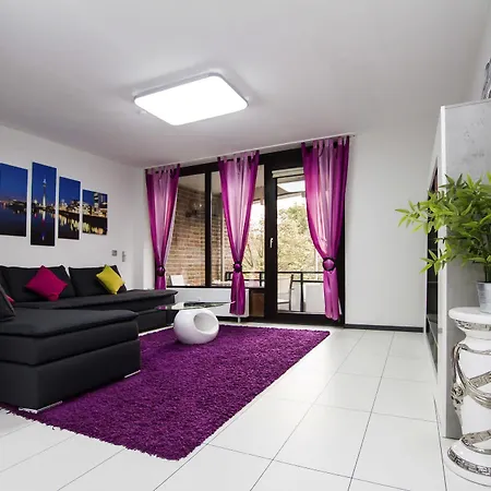 Lakeside Flat *
