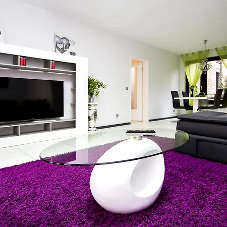 Lakeside Flat Apartment *
