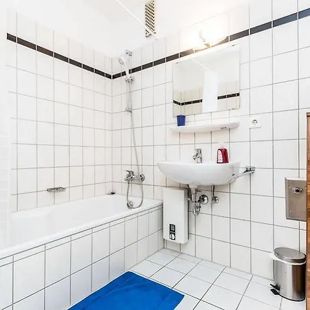 Lakeside Flat Apartment Dusseldorf